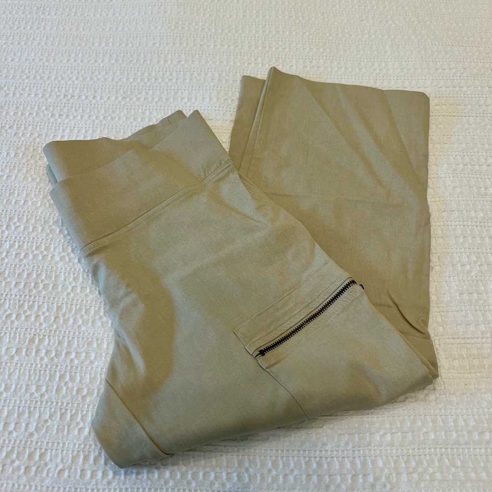 Mimi Maternity Women's Cargo Pants in Tan